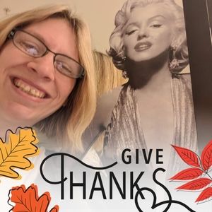 Meet your Posher, Sondra